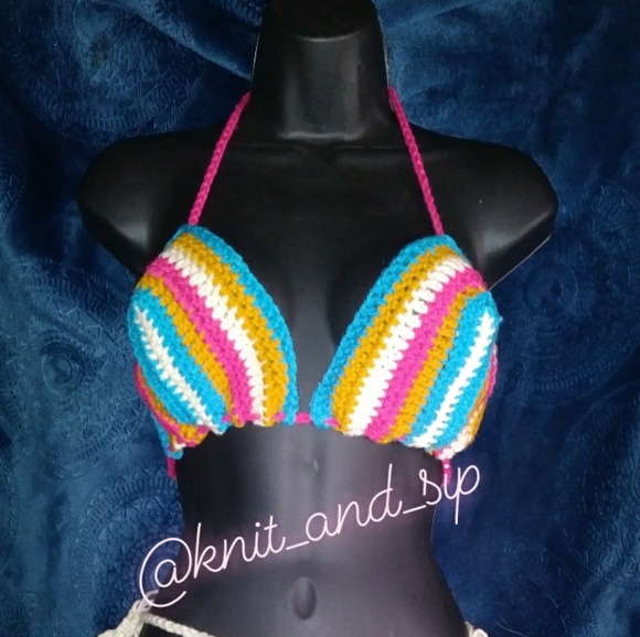 Bikini - Picture 3 of 4